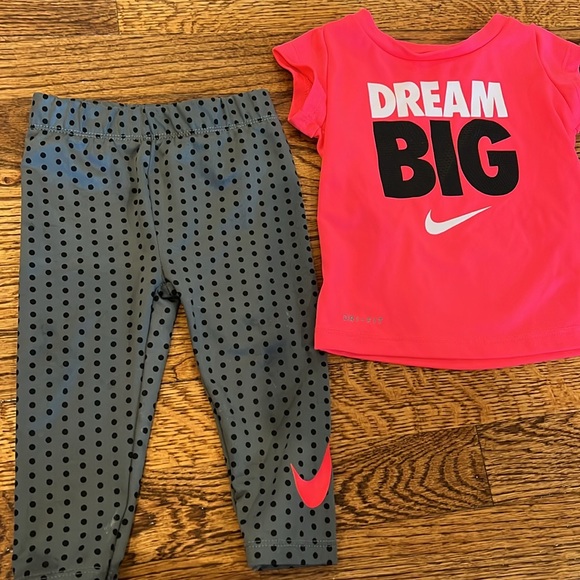 NWOT NIKE DREAM BIG ATHLETIC SET - SIZE 12M - Picture 2 of 6